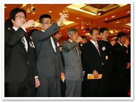 2013年度 合格祝賀・交流会の様子4