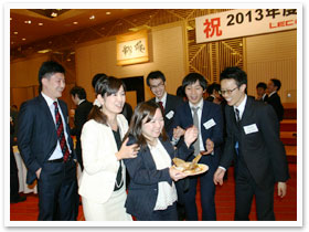 2013年度 合格祝賀・交流会の様子10