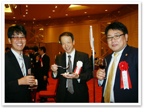 2013年度 合格祝賀・交流会の様子11