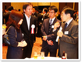 2013年度 合格祝賀・交流会の様子4
