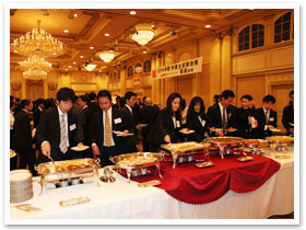 2014年度 合格祝賀・交流会の様子17