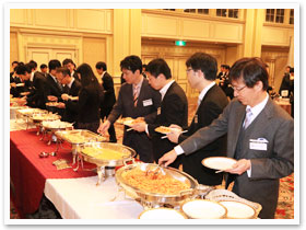 2016年度 合格祝賀・交流会の様子2