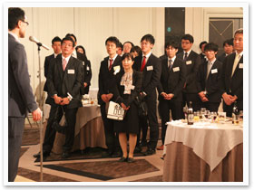2016年度 合格祝賀・交流会の様子3