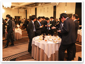 2016年度 合格祝賀・交流会の様子4